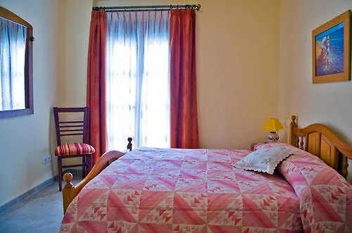 Turisticos Casa De La Borrega شقة إِستيبونا